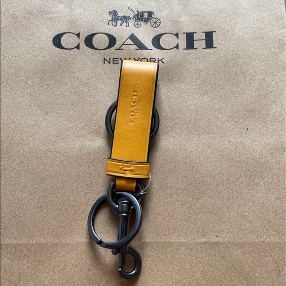 Coach keychain - Picture 2 of 2